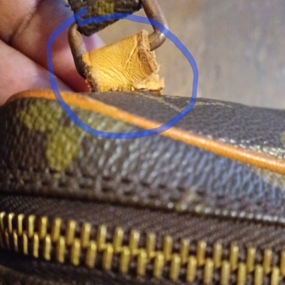 ✨️LOUIS VUITTON MONOGRAM  POCHETTE MARLY BANDOULIÈRE CROSSBODY - Picture 12 of 12